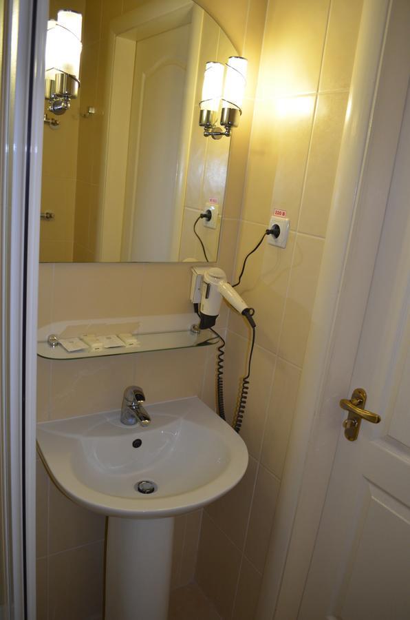 Transit Hotel Dyakovtsy Εξωτερικό φωτογραφία